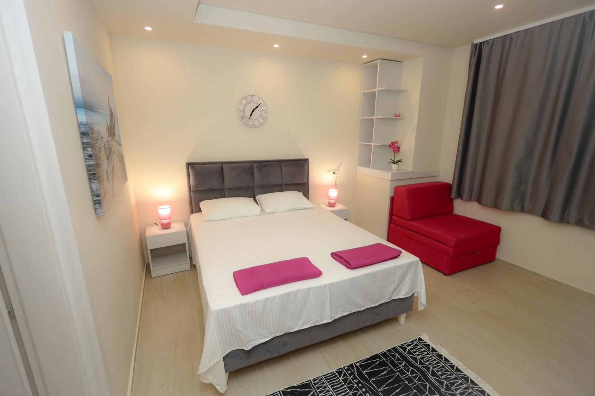Apartments Milanovic Herceg Novi Bilik gambar