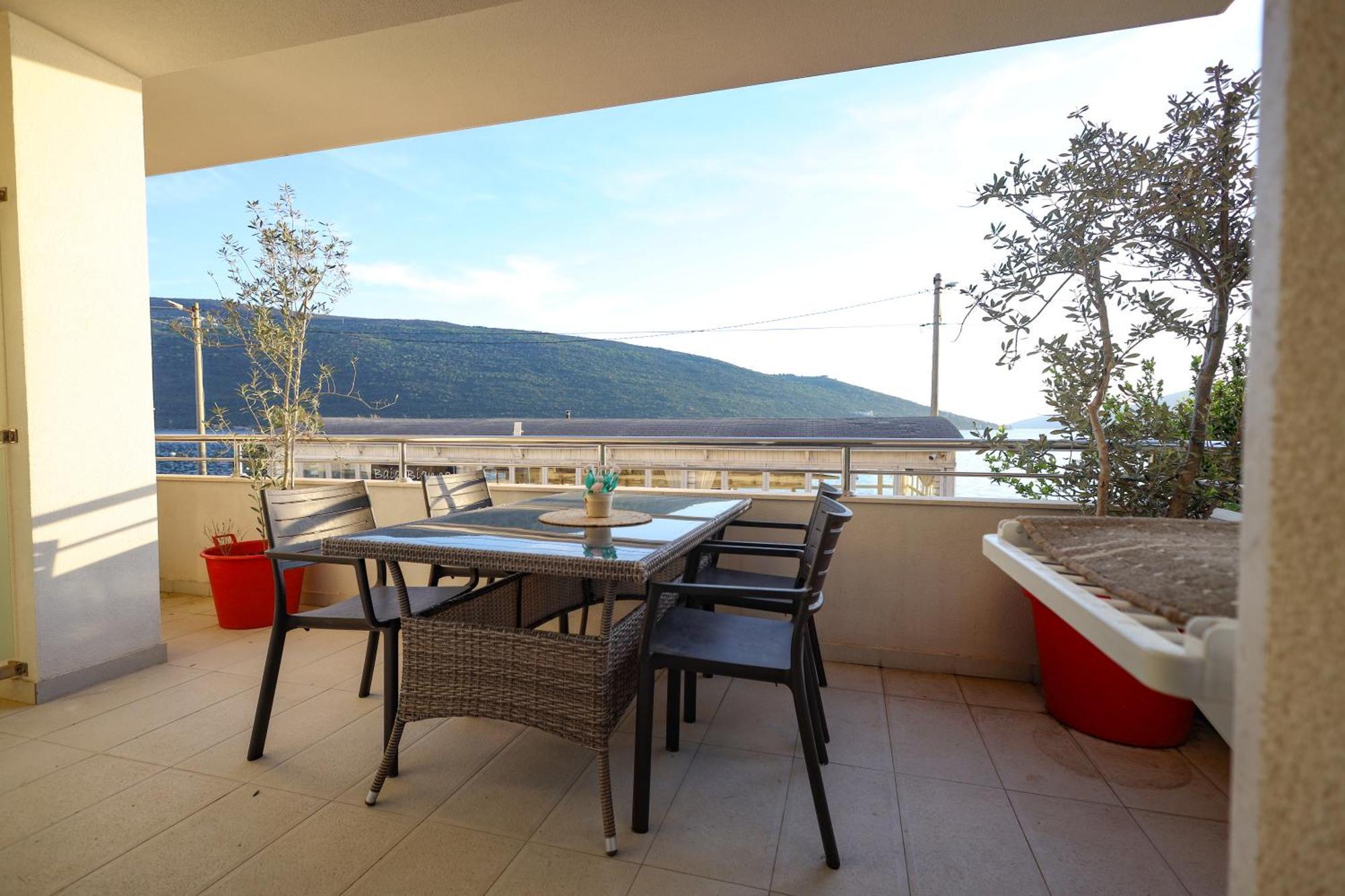 Apartments Milanovic Herceg Novi Luaran gambar