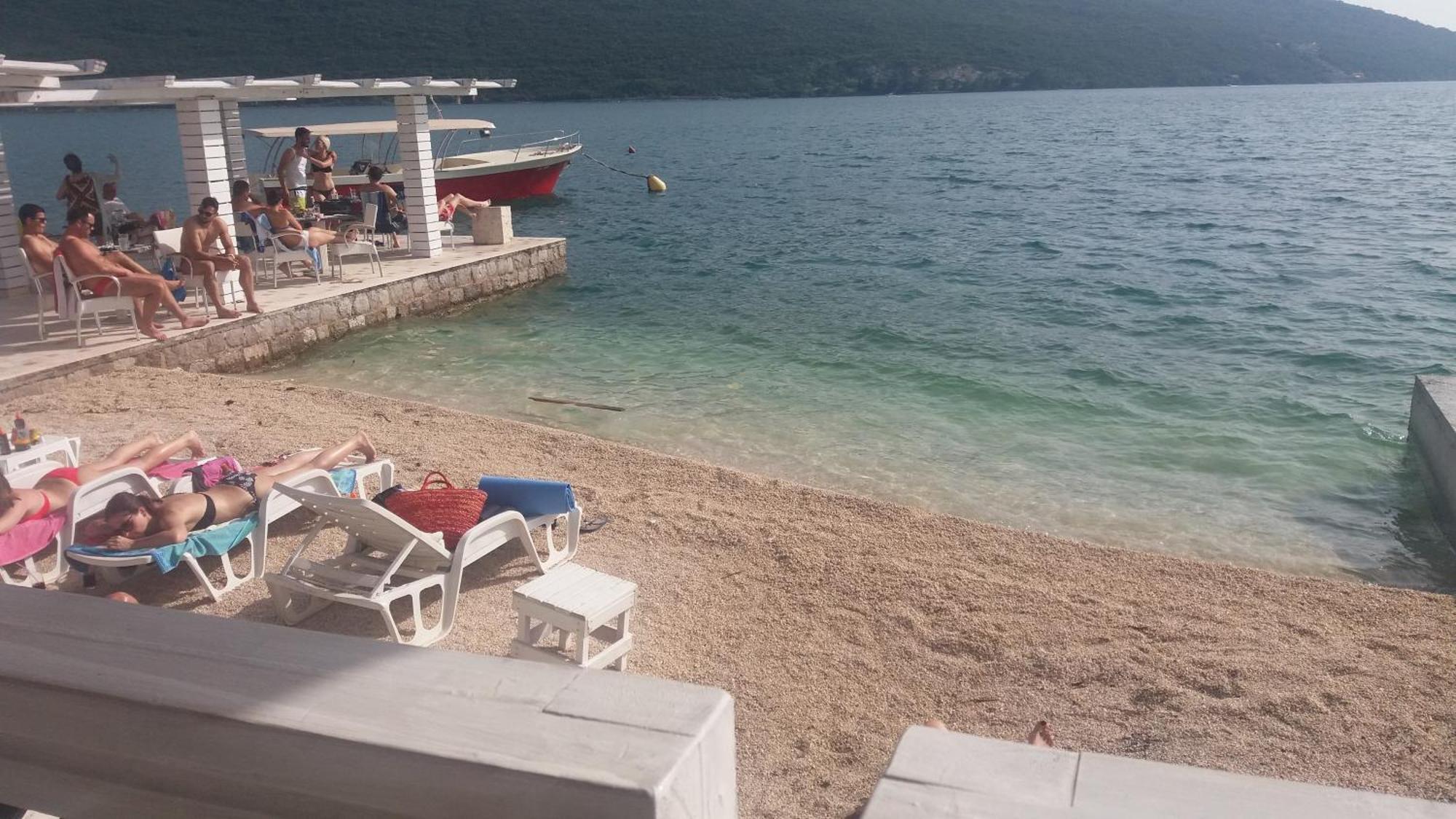 Apartments Milanovic Herceg Novi Bilik gambar