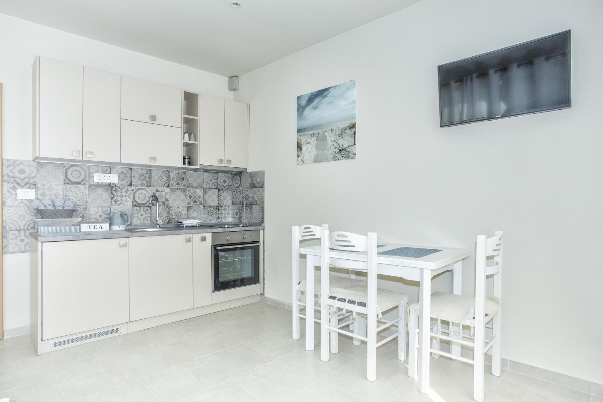 Apartments Milanovic Herceg Novi Bilik gambar