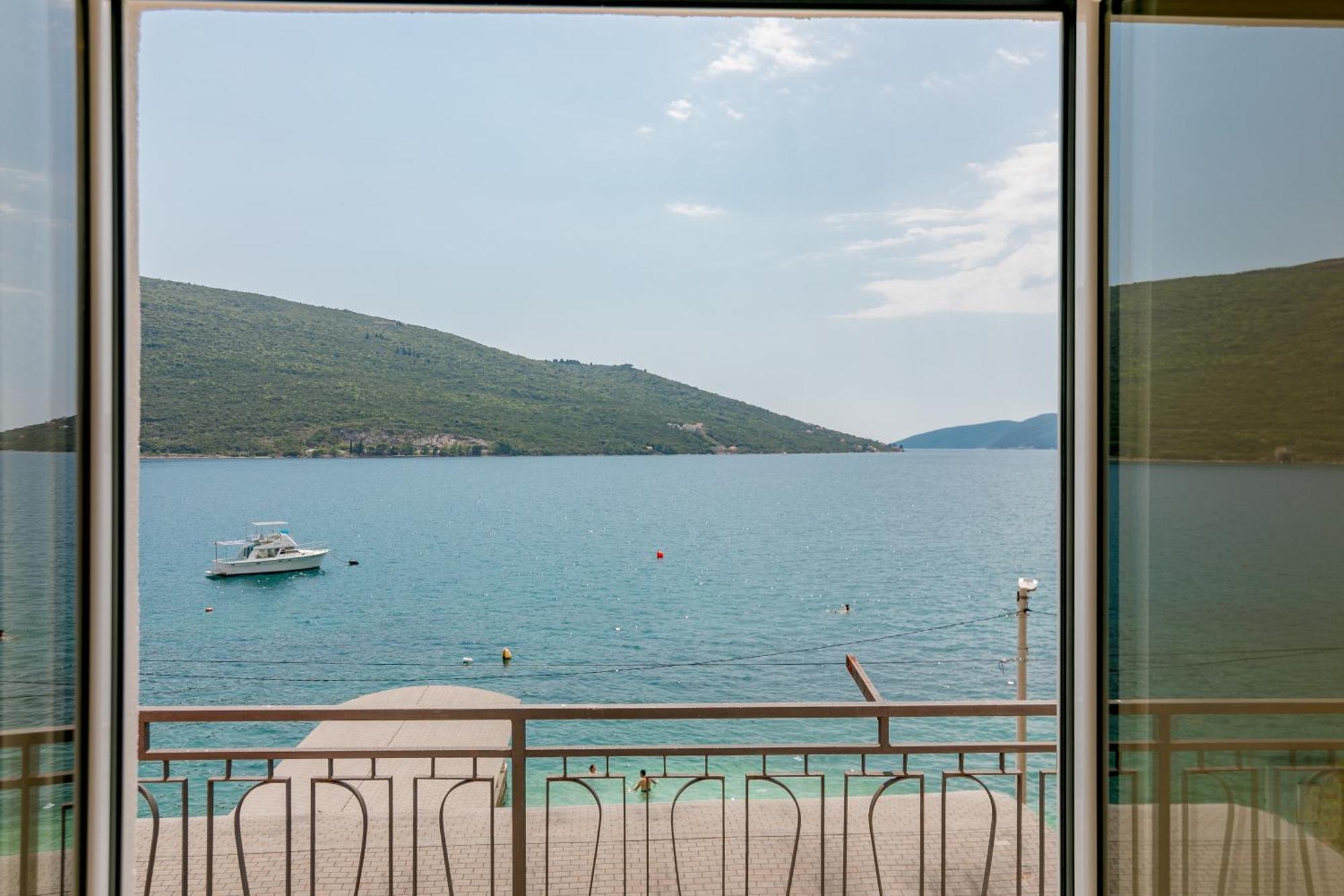 Apartments Milanovic Herceg Novi Bilik gambar