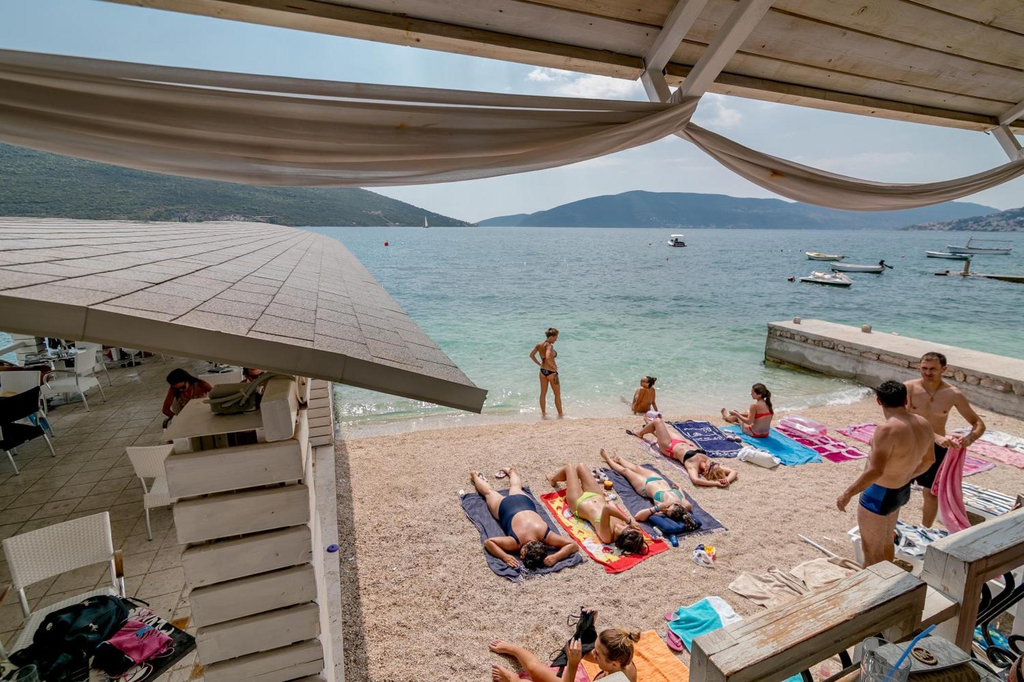 Apartments Milanovic Herceg Novi Bilik gambar