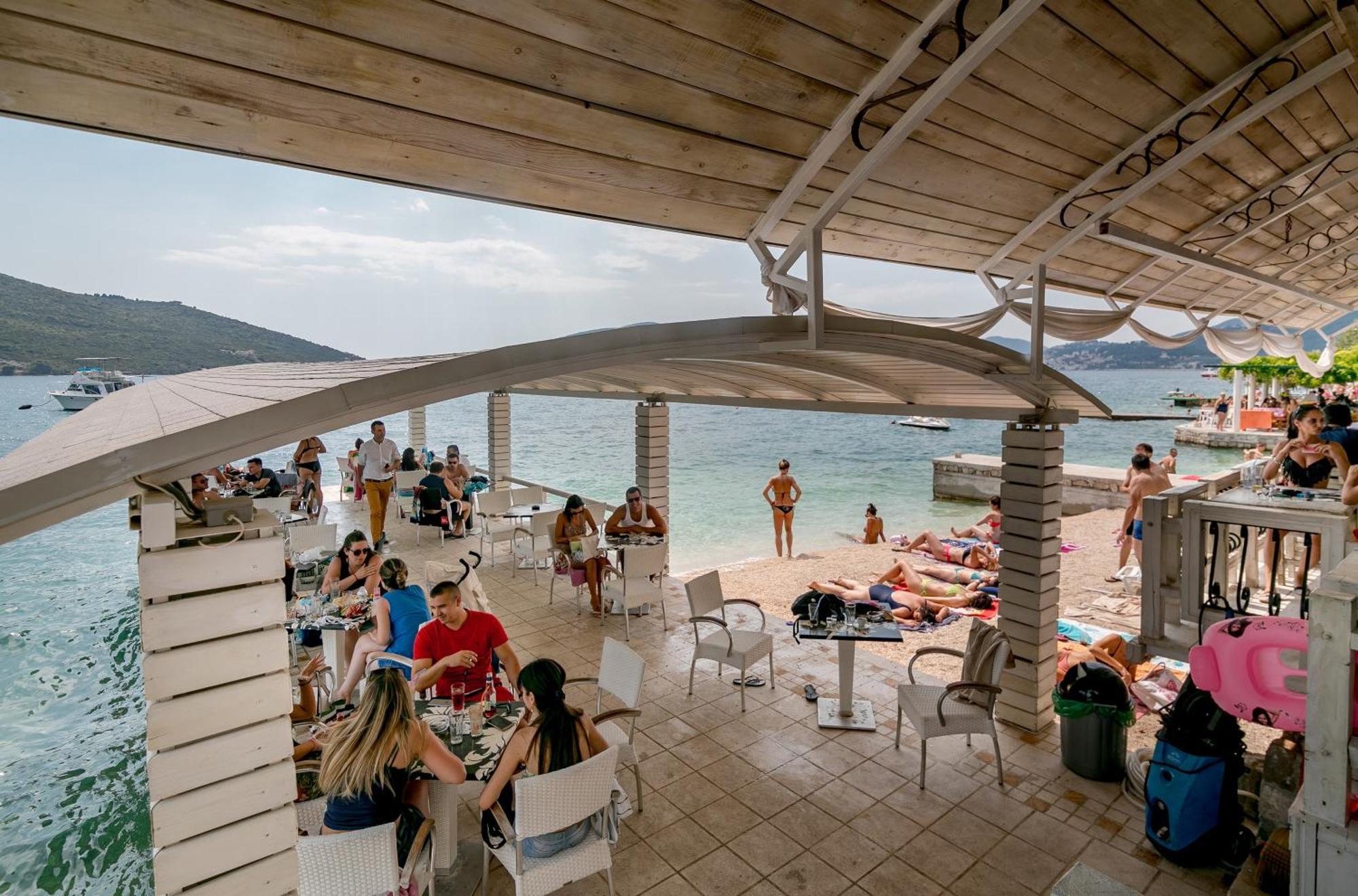 Apartments Milanovic Herceg Novi Bilik gambar